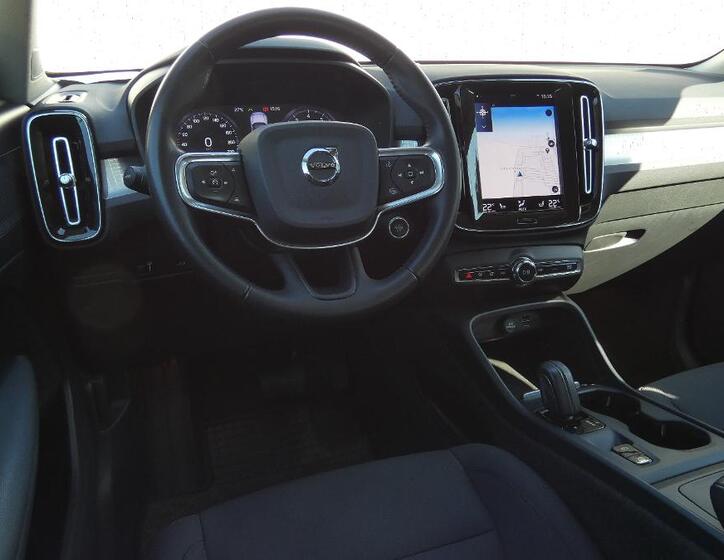Volvo XC40 5