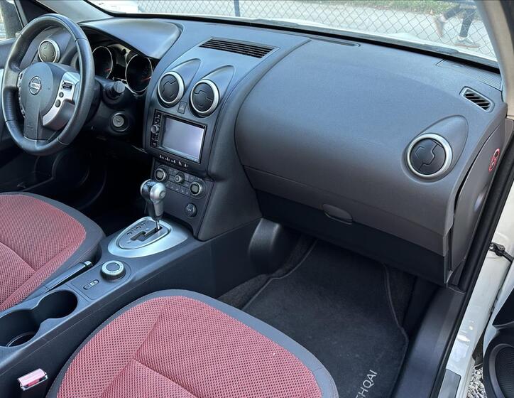 Nissan Qashqai 44
