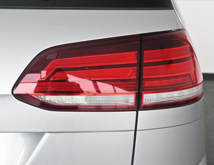 Volkswagen Golf 33