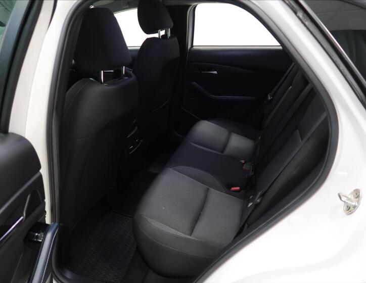 Mazda CX-30 8