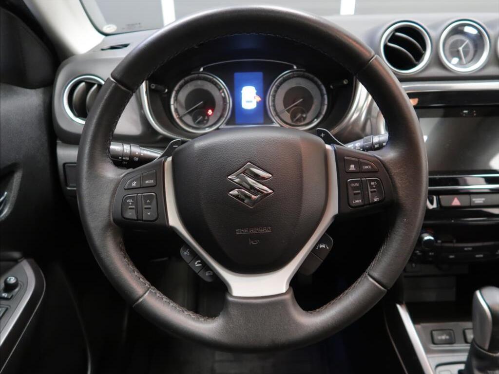 Suzuki Vitara 12