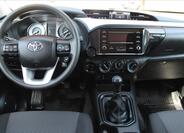 Toyota Hilux 9