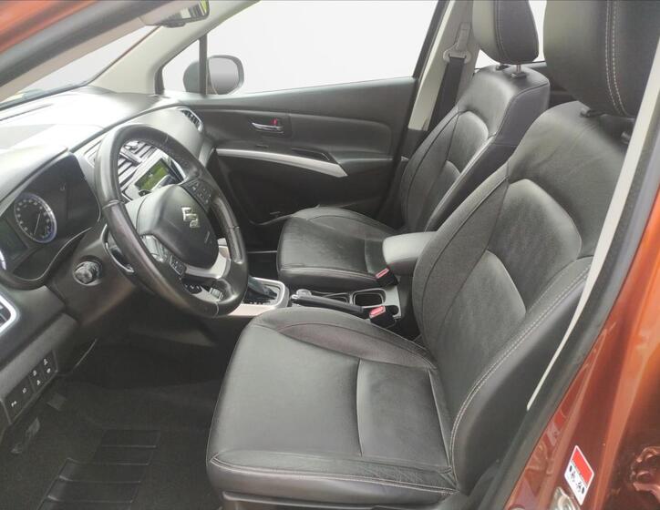 Suzuki SX4 S-Cross 14