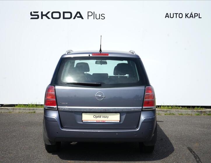 Opel Zafira 4