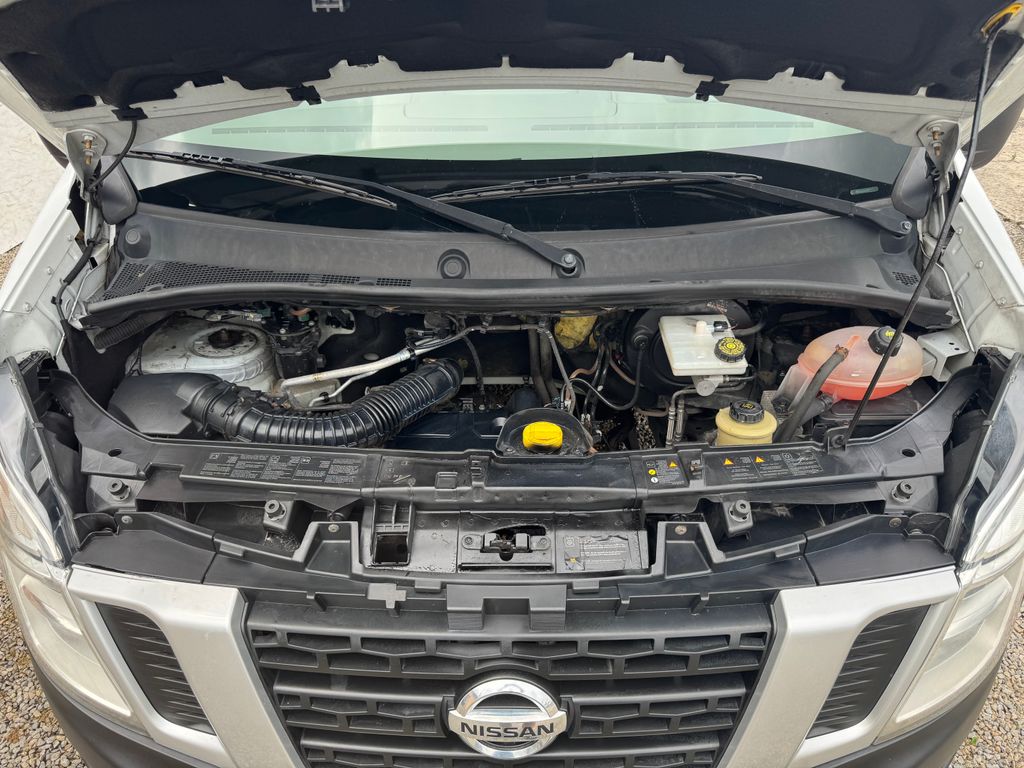 Nissan NV400