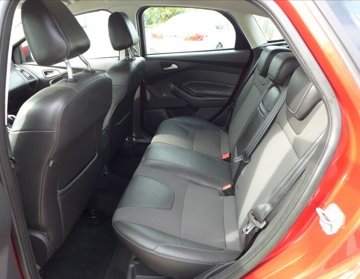 Ford Focus 27