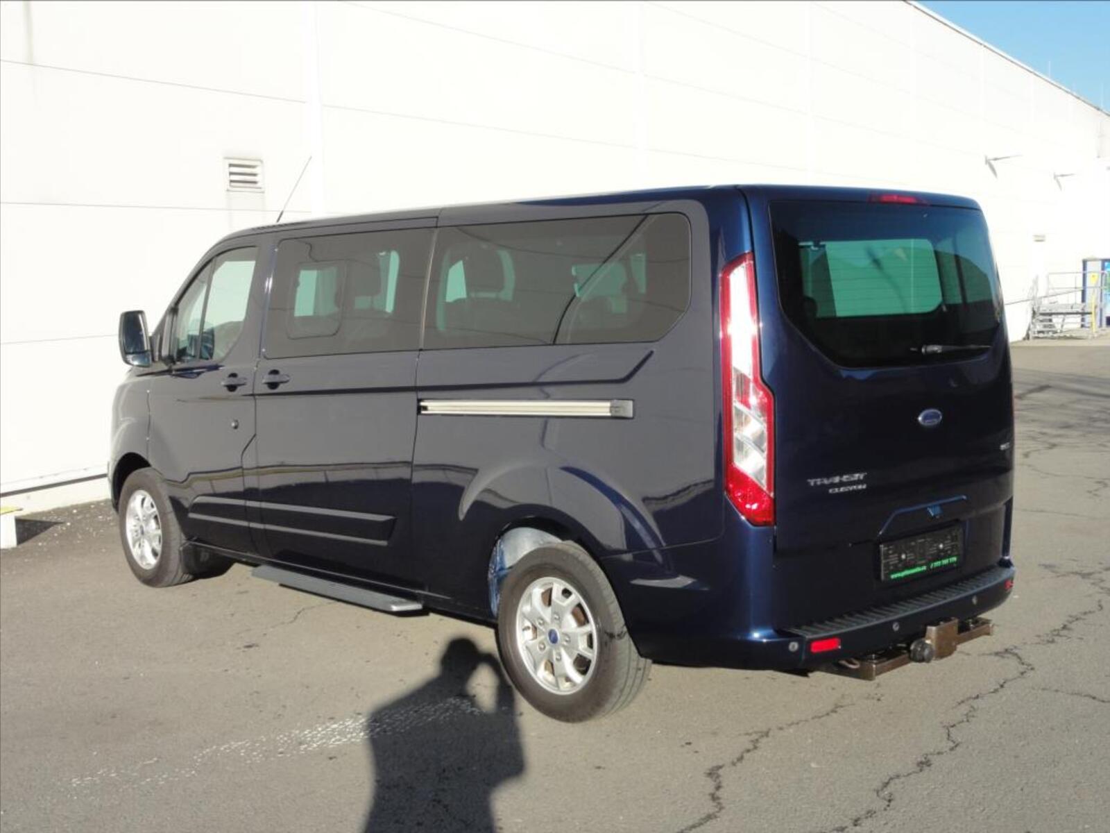 Ford Tourneo Custom 8