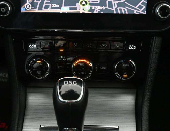 Škoda Superb 21