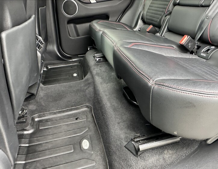 Land Rover Discovery Sport 18