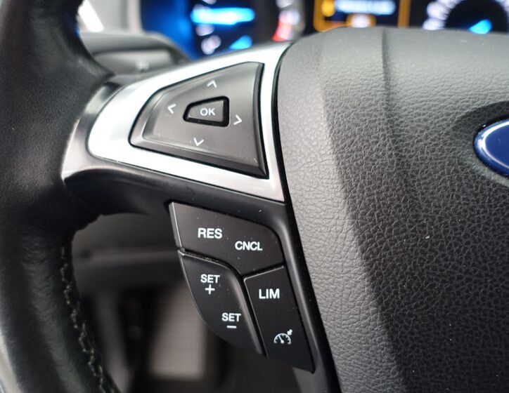 Ford Galaxy 22