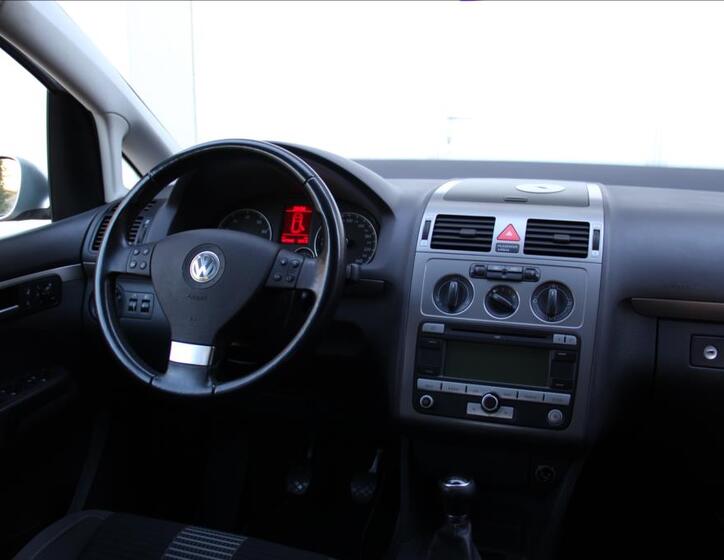 Volkswagen Touran 23