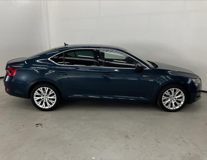Škoda Superb 3