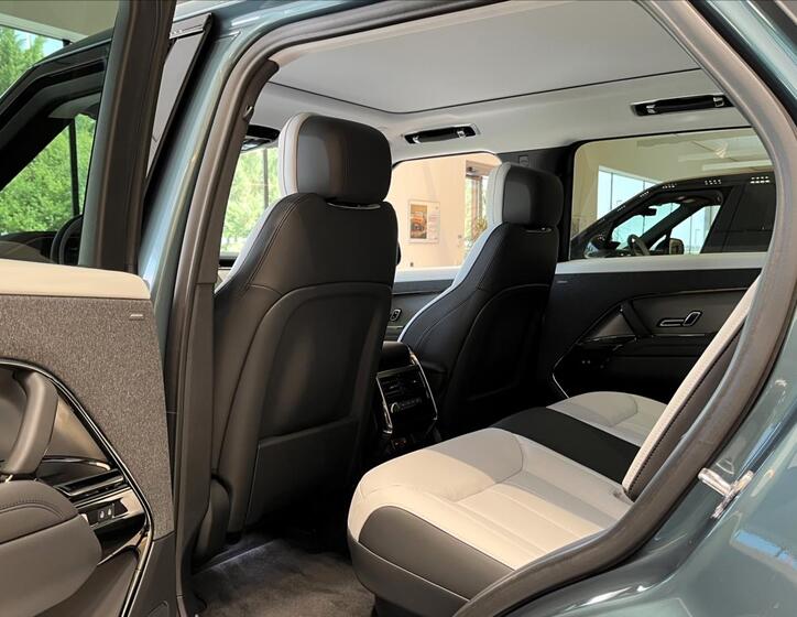 Land Rover Range Rover Sport 30