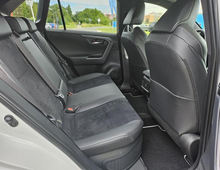 Toyota RAV4 7
