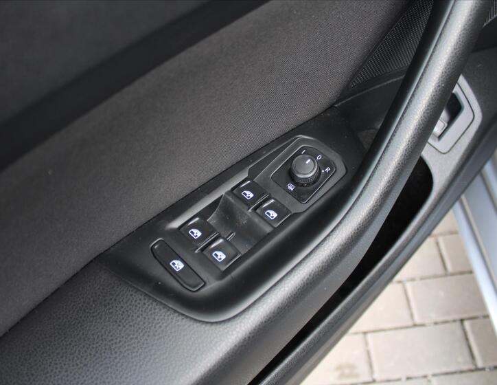 Volkswagen Passat 25