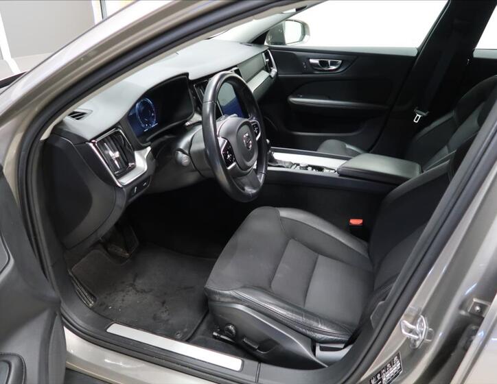 Volvo V60 7