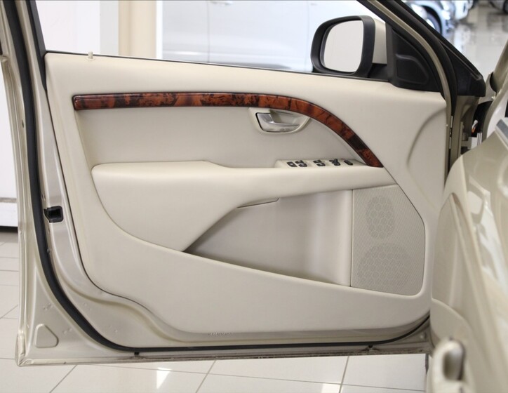 Volvo S80 14