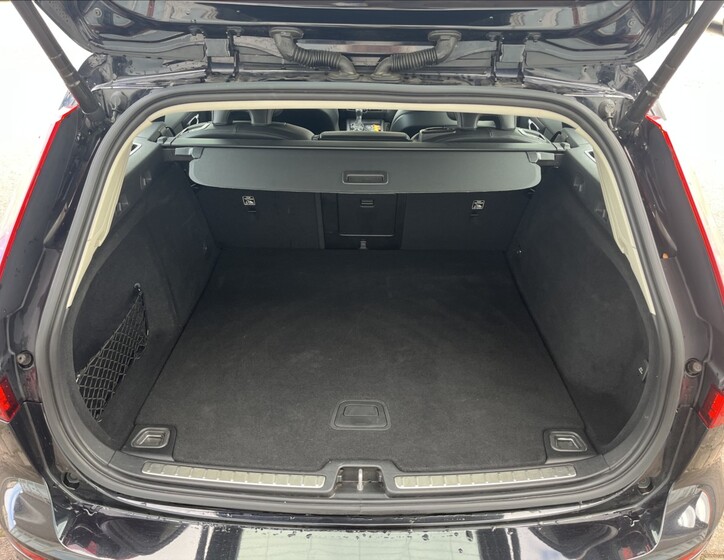 Volvo V60 8