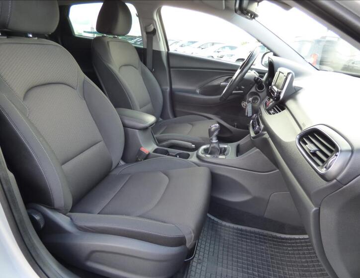 Hyundai i30 50