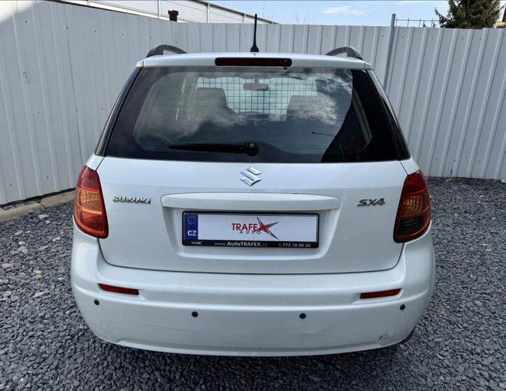 Suzuki SX4 11