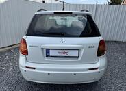 Suzuki SX4 11