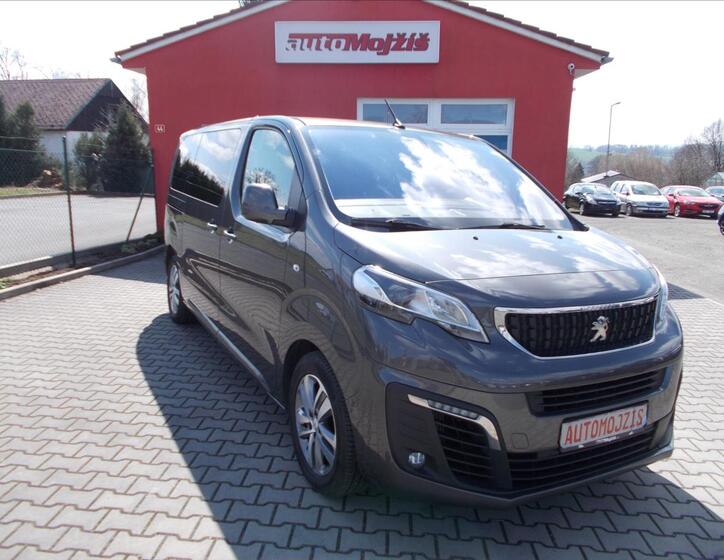 Peugeot Traveller 1