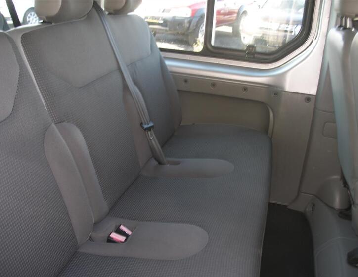 Opel Vivaro 16