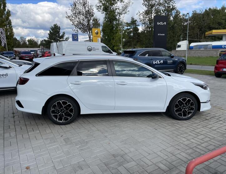 KIA Ceed 5