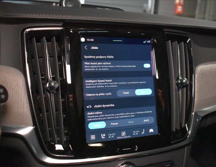 Volvo V90 35