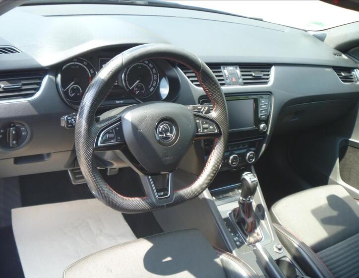 Škoda Octavia 10