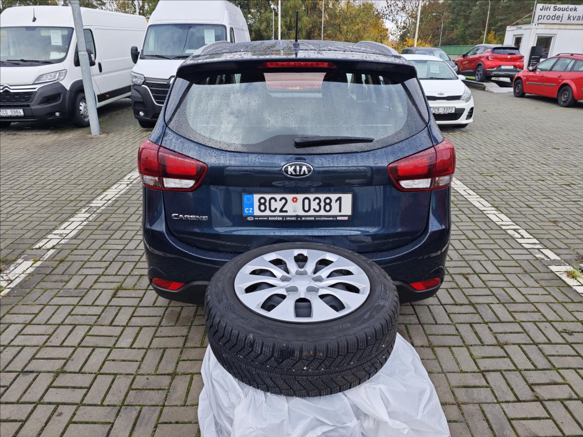 KIA Carens