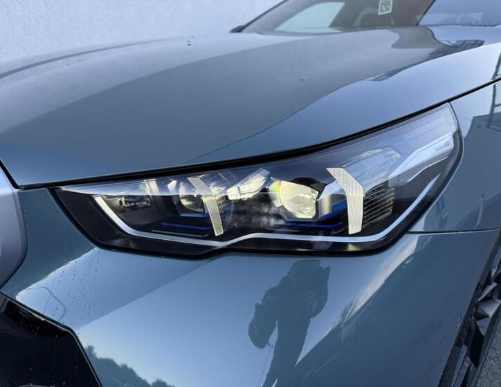 BMW i5 18