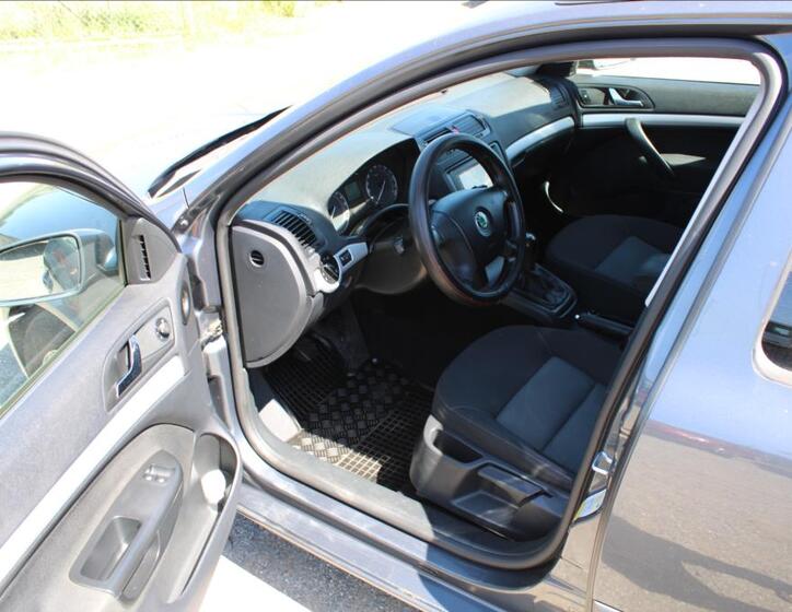 Škoda Octavia 9