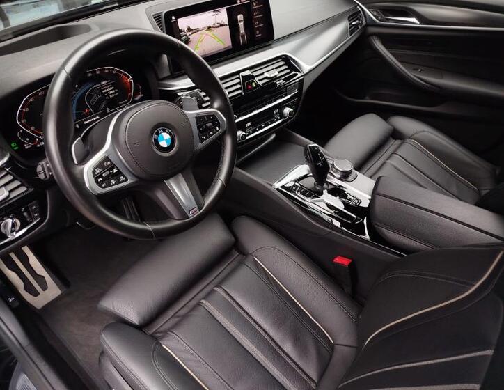 BMW Řada 5 12