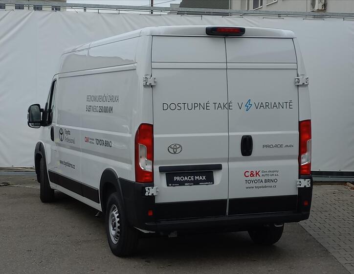 Toyota ProAce 6