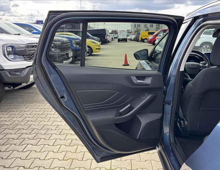 Ford Focus 16