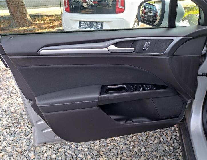Ford Mondeo 18