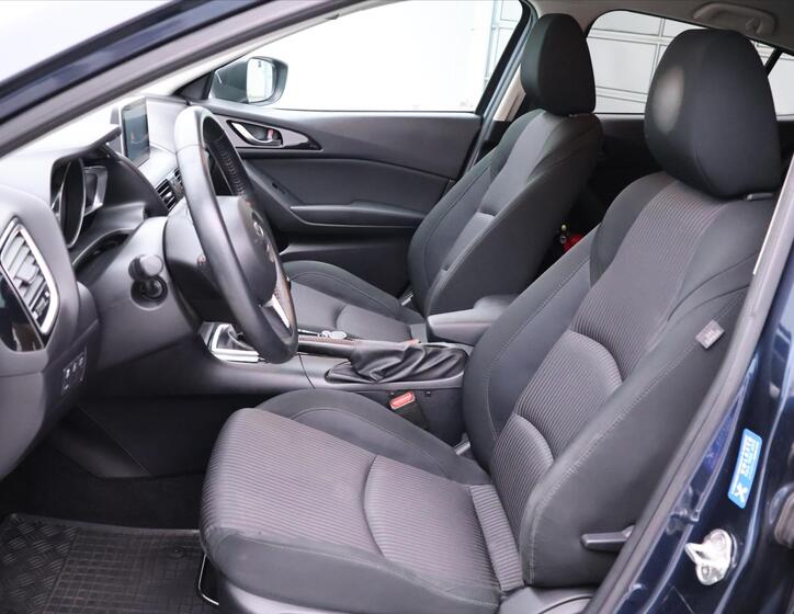 Mazda 3 11