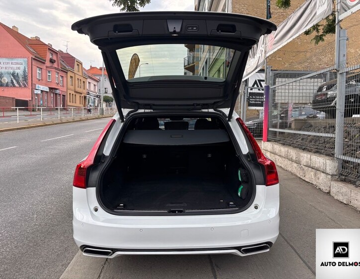Volvo V90 5