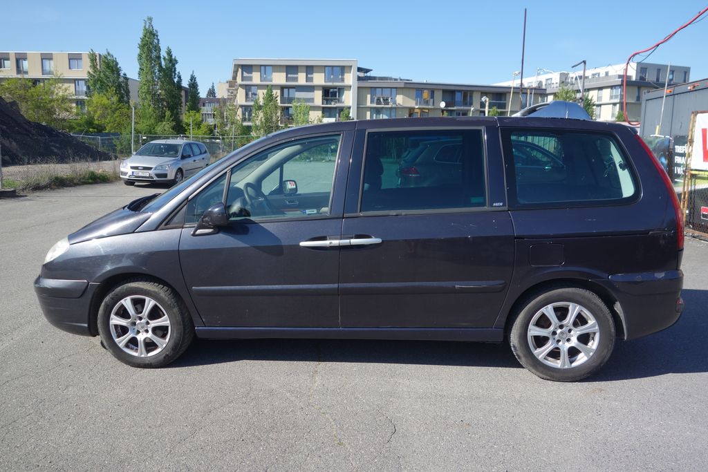 Peugeot 807