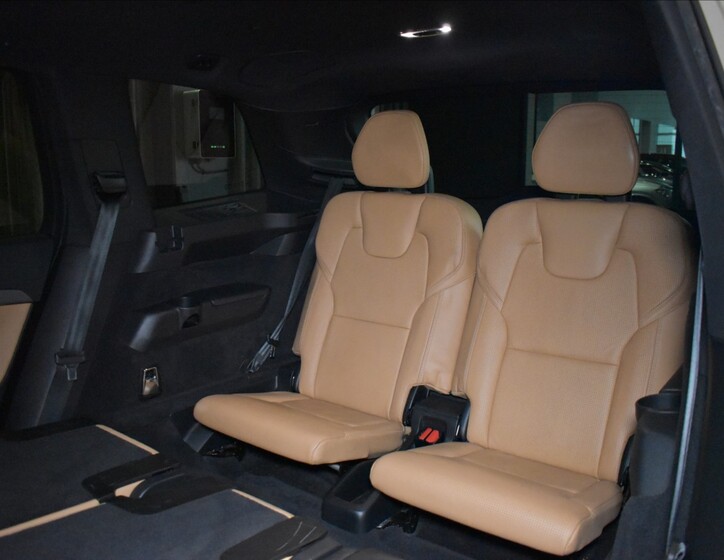 Volvo XC90 10