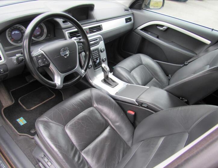 Volvo V70 9
