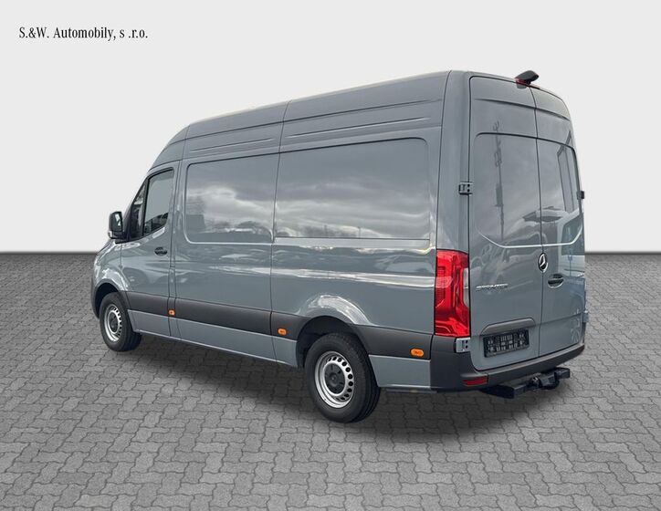 Mercedes-Benz Sprinter 3