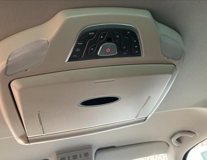 Volkswagen Multivan 18