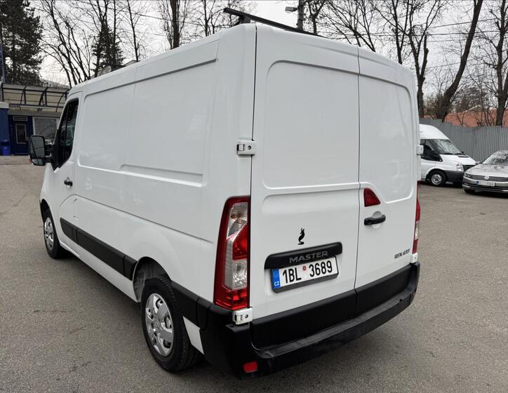 Renault Master 9