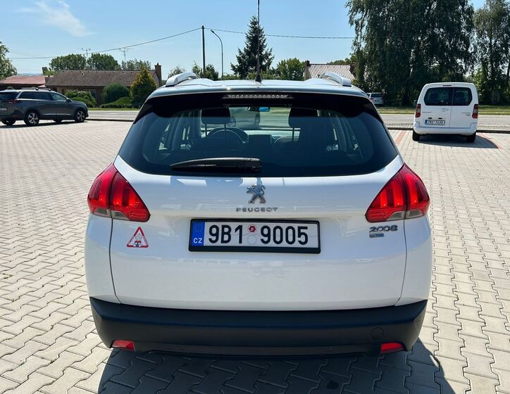 Peugeot 2008 13