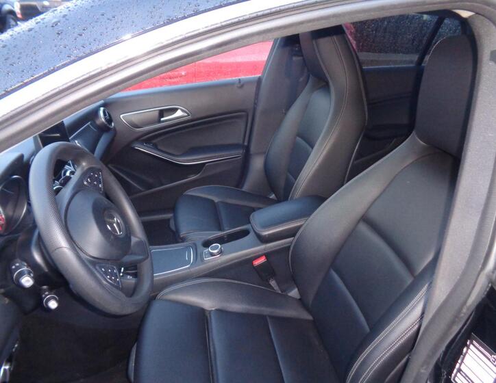 Mercedes-Benz CLA 12