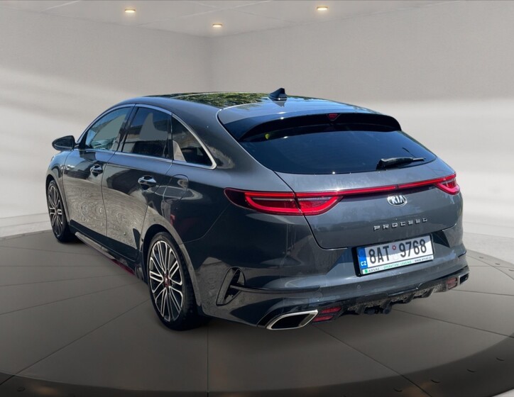 KIA ProCeed 4