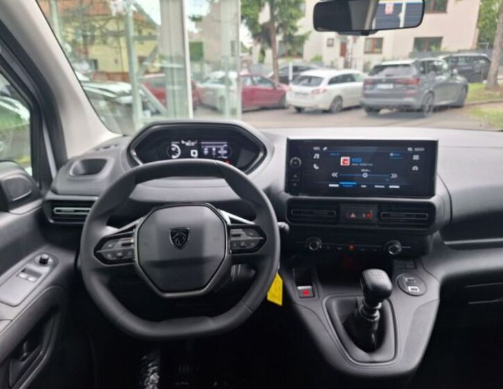 Peugeot Rifter 11