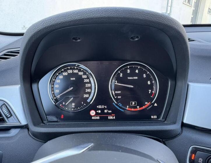 BMW X1 9